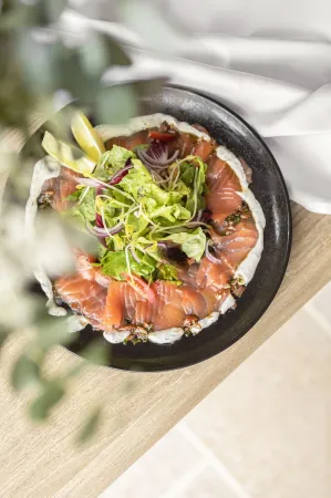 Domaine et Chateau de Valinches - Hotel & Restaurant Отели в г. Вивроль