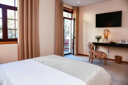 Santo Thyrso Hotel Отели в г. Кодессуш