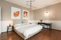 Elegant 3 Dbrm Apt Iin the Heart of Glyfada - 4 Yıldız