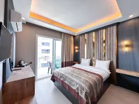 Teker Luxury Hotel - Pools