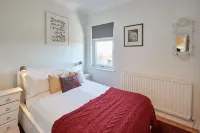 Host & Stay - Artist House Các khách sạn ở 