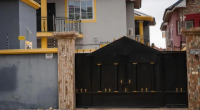 Impeccable 2-Bed Apartment in Accra