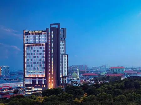Mövenpick Surabaya City