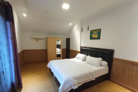 KAMPUNG TURIS RESORT & WATERPARK Отели в г. Tanjungsari