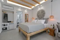 Naxos Finest Hotel & Villas - Balkon