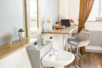 Cades Accommodation فنادق في ولفرهامبتون