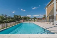 Super 8 by Wyndham Denton Hotels in Denton County