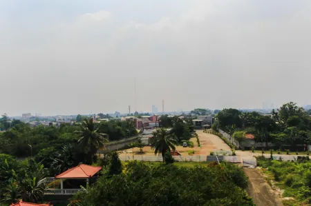 Cozy Living Studio Room at Urbantown Serpong Apartment