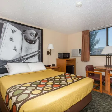 Super 8 by Wyndham Casper West by the River