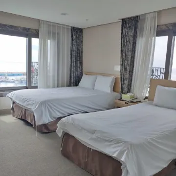 Dream Jeju Hotel Отели рядом с достопримечательностью «Океанический парк Мара»