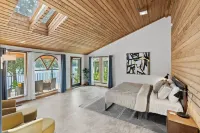 Hot Tub, Private Dock and Deck Oasis - Stunning Lakefront Retreat