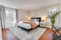 Hot Tub, Game Room and Outdoor Oasis - Gorgeous Tranquil Manor Hotels in West Sadsbury Township