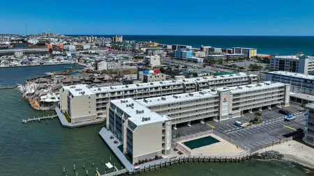 Scenic Canal Views and Outdoor Pool - Charming Waterfront Retreat