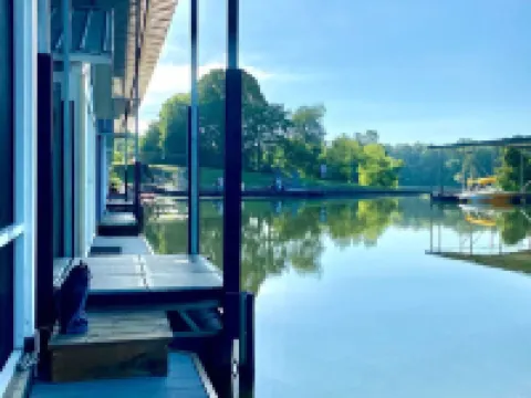The Reel Time on the Flint River houseboat. Hotels in Bainbridge