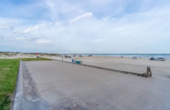 Charming Studio Condo with Pool and Dock Access - Cozy Coastal Escape