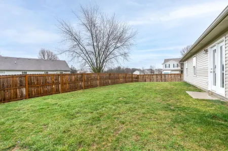 Tranquil Oasis with Private Patio - Charming Modern Retreat