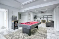 Ideal for Groups with Kitchen and Parking - Spacious Comfortable Haven Hotels in Brookhaven