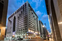 Qasr Al Ansar Golden Tulip Hotel