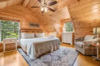Luxury Log Cabin with Hot Tub and Scenic Views - Stunning Mountain Retreat