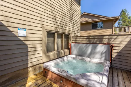 Private Hot Tub and Ping Pong - Gorgeous Sunriver Sanctuary