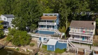 Spacious Balconies and Kayaks at Your Doorstep - Charming Waterfront Escape