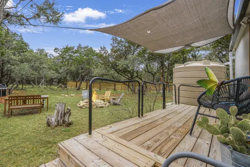 Cozy Fire Pit and Scenic Hill Country Views - Charming Contemporary Escape