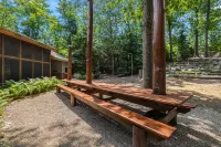 Lodge Home + HotTub, Pool-Theater-Clubhouse Access