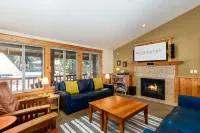 Cozy Hot Tub and Ping Pong Game Room - Charming Family Retreat