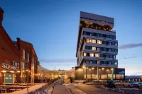 The Source Hotel - Dağ Manzaralı