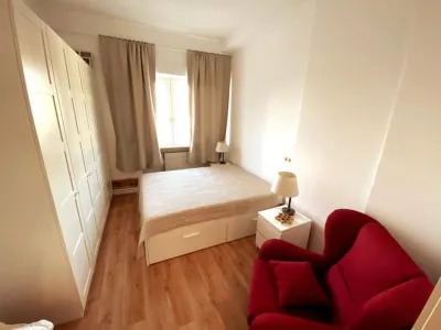Bright 3 room apartment near the university