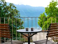 Lake View Suite 86 in Melide Hotels in Melide