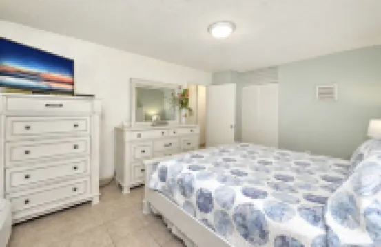 Spectacular Pool and Beach Access - Stunning Oceanfront Retreat