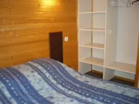 Large furnished cottage with covered terrace and parking space