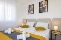 Lux Apartments - balcony