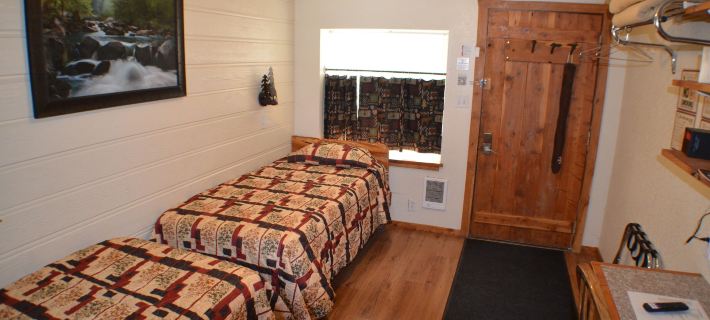 Wild Goose Lodge Hotels in Klamath County