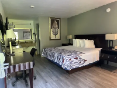 Riverview Inn Hotels in Lee County