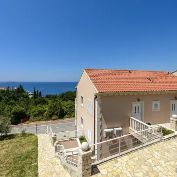 Apartments Maris