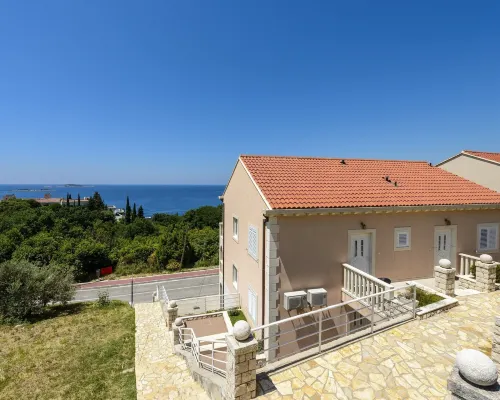 Apartments Maris Hotels in Plat