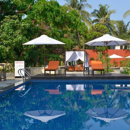 Sinq Beach Resort