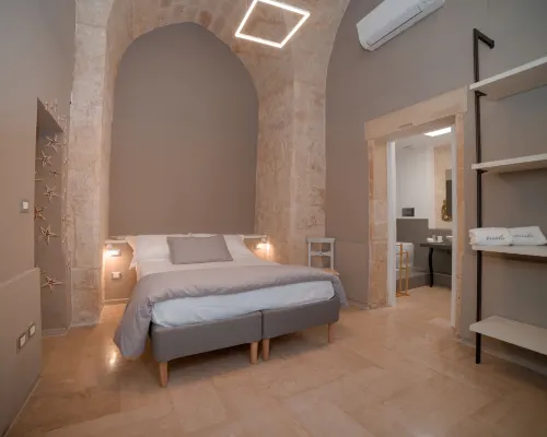 Litium 3 Hotels near Teatro Apollo