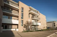 Zenao Appart'hôtels Villeneuve-lès-Avignon Hotels in Tavel