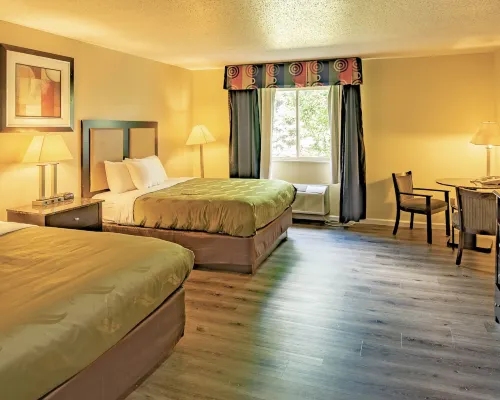 Quality Inn & Suites Woodstock Near Lake Geneva Hotels in McHenry County