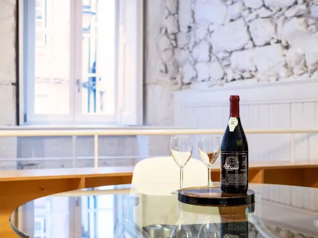 Bemyguest - Loft Guest House Jardim das Mães Charming Отели в г. Визеу