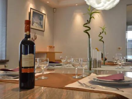 Beautiful Villa for Groups with Swimming Pool, Sauna and Wifi