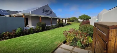 Rox and Sea Country Lodge