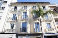 Hotel Villa d'Elsa Hotels near Parc de la Pinede