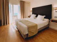 Fay Victoria Beach Hotels in La Cala del Moral