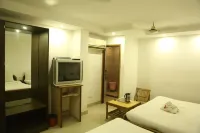 Hotel Kamla Palace Hotels in Деградун