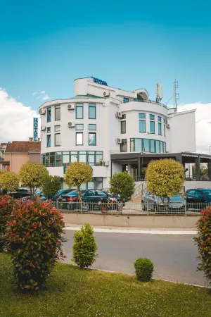 Hotel Keto Отели рядом с достопримечательностью «Собор Воскресения Христова»