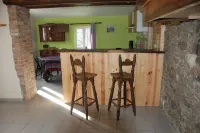 Les Trois Voisins - bars